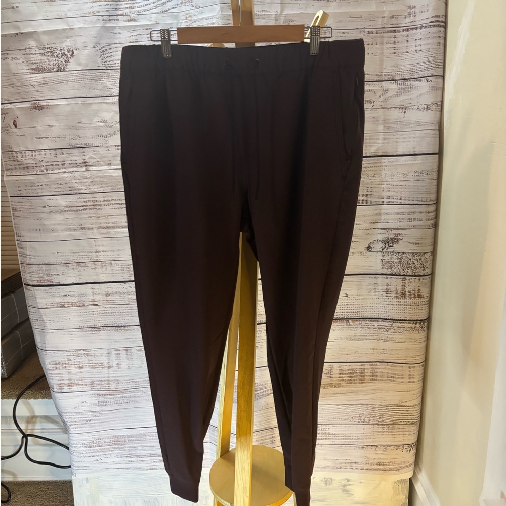 Old Navy StretchTech Jogger Pants Men’s L | Maroon | Drawstring